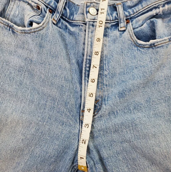 Abercrombie & Fitch Blue Denim 80's Mom Jeans High Rise Light Wash - Picture 4 of 8
